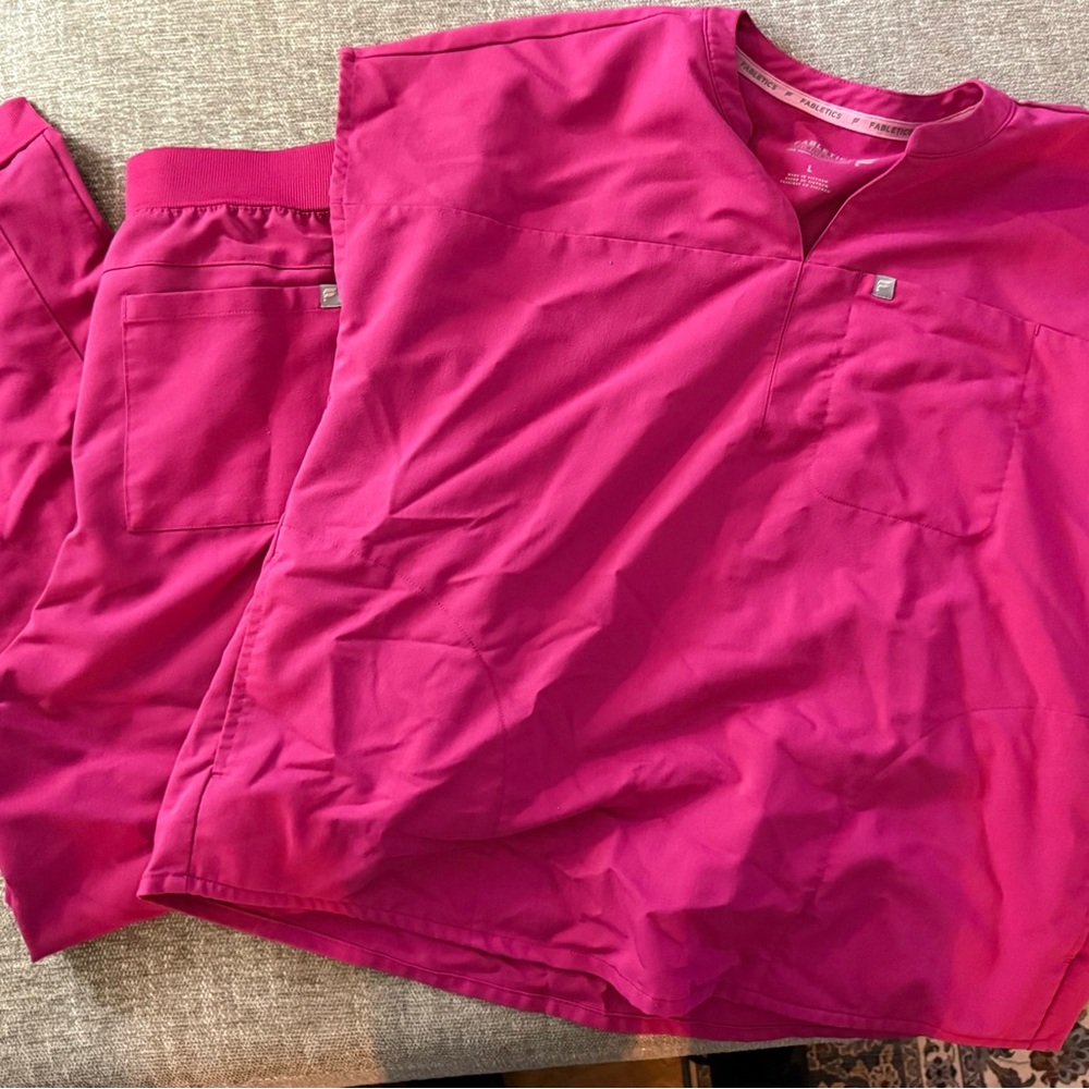 Fabletics Women's Scrub Set in Bright Magenta